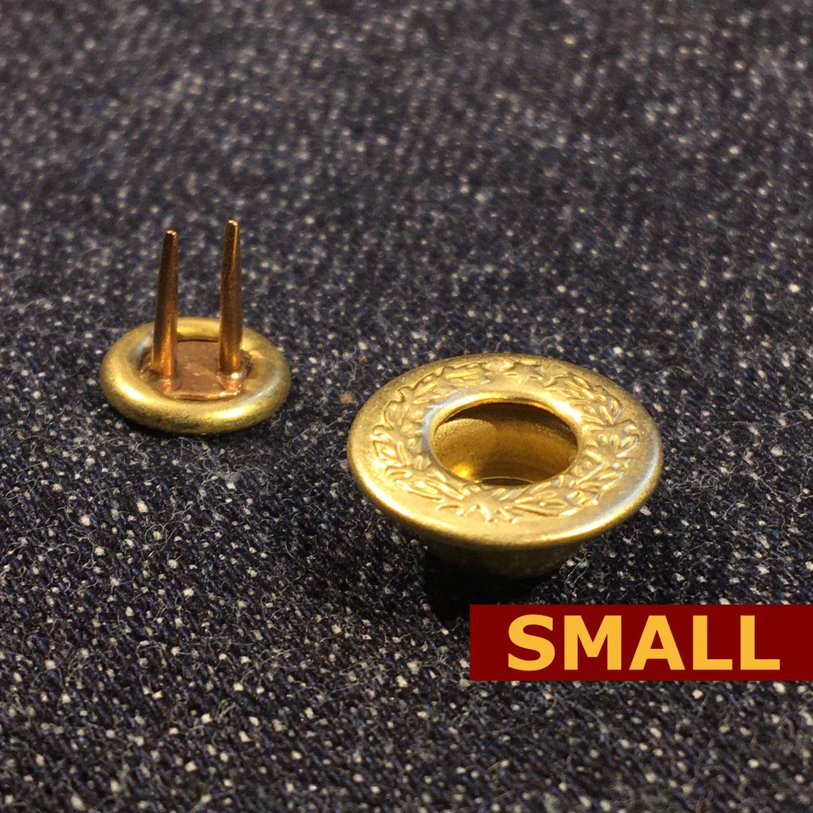 Jean Fly Button (14mm) — Brass Laurel Wreath